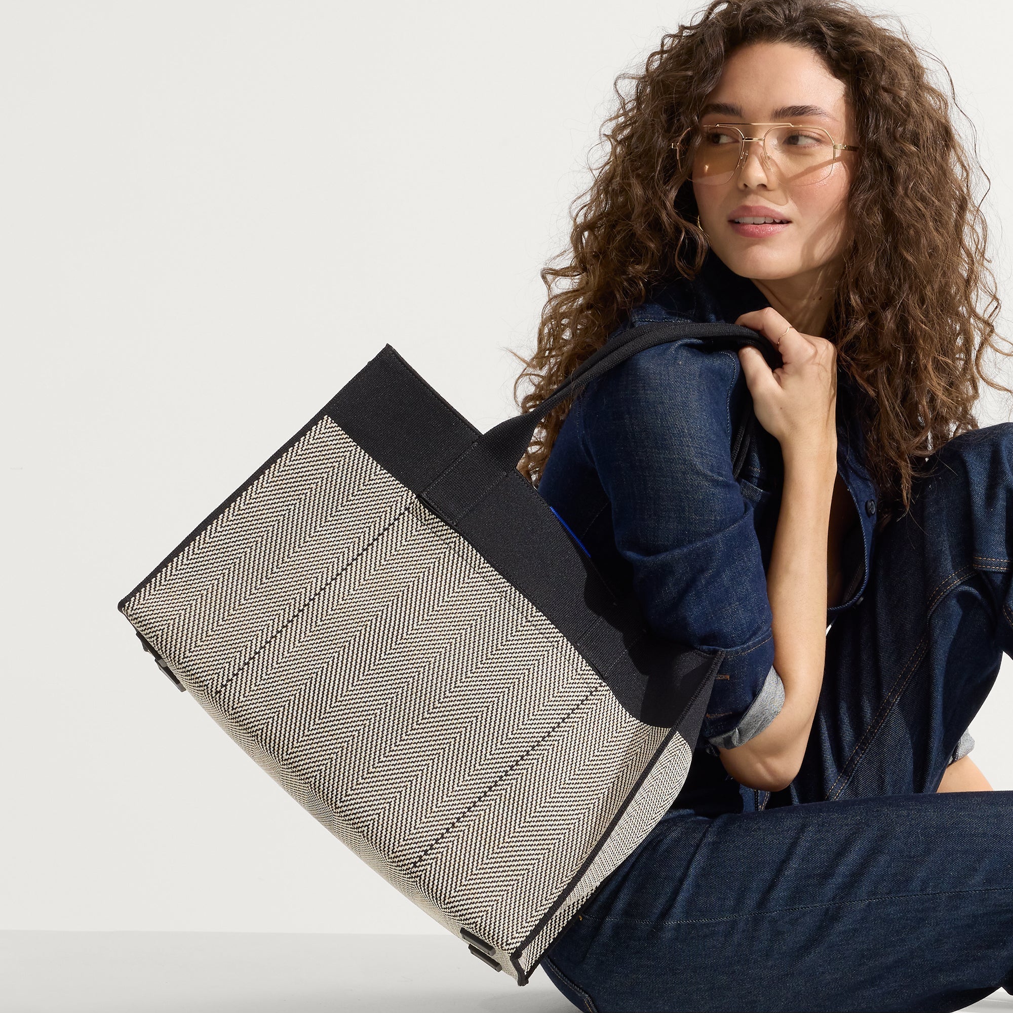 The Classic Tote - Black Herringbone